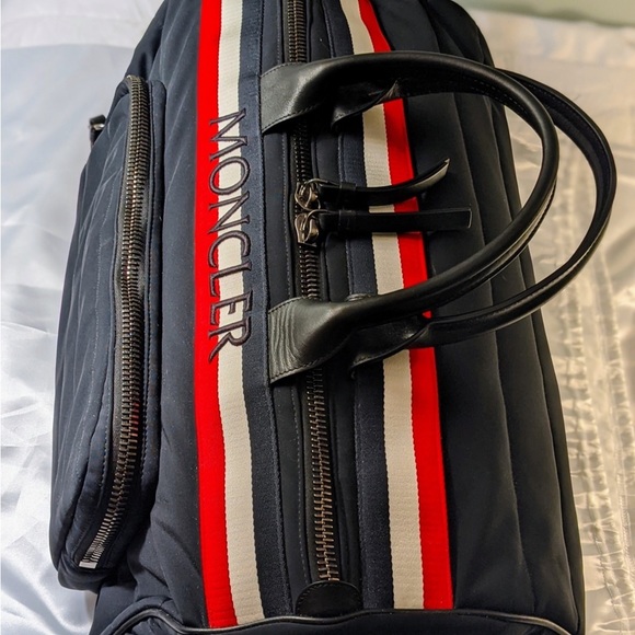 Moncler Kunlum Striped logo-embroidered quilted duffel - Picture 12 of 15